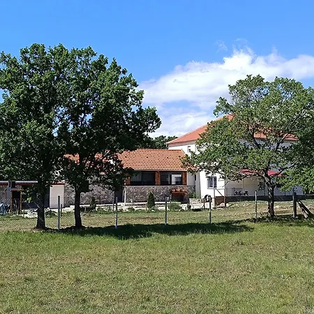 Morlak - Guest House - Restaurant - Gated Parking Guest house Polaca