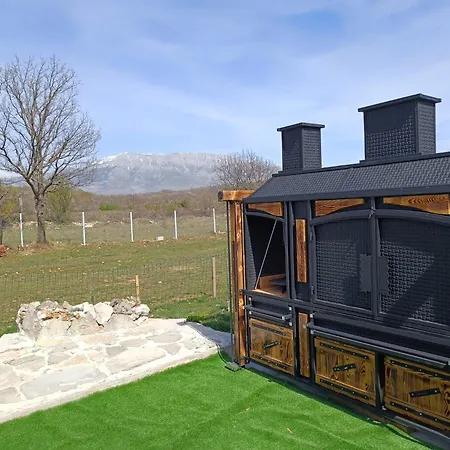 Morlak - Guest House - Restaurant - Gated Parking Guest house