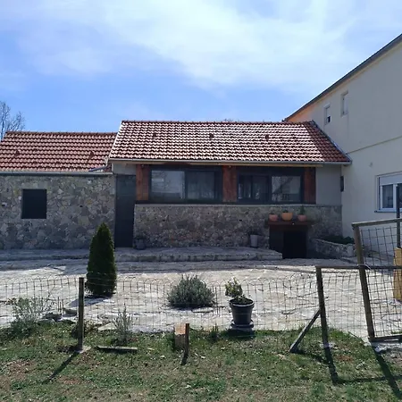 Guest house Morlak - Guest House - Restaurant - Gated Parking Polaca