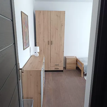 Guest house Morlak - Guest House - Restaurant - Gated Parking Polaca