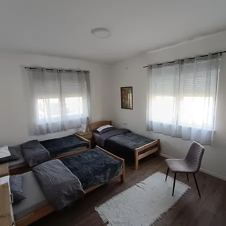 Morlak - Guest House - Restaurant - Gated Parking