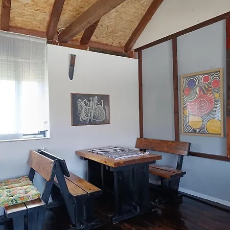 Morlak - Guest House - Restaurant - Gated Parking 3*