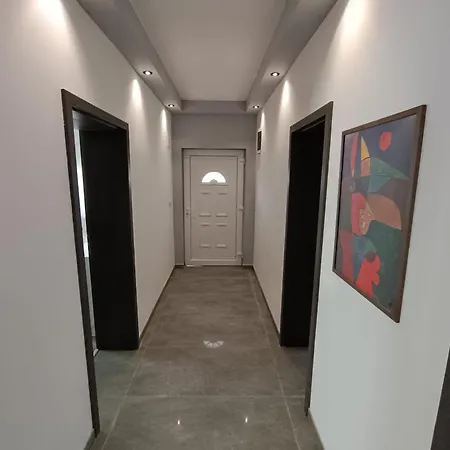 Morlak - Guest House - Restaurant - Gated Parking Guest house 3*